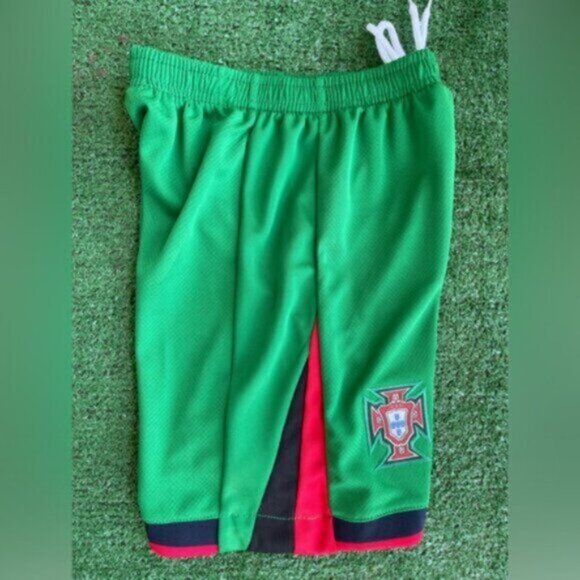 Kids Red and Green Soccer Matching Set - Picture 4 of 10